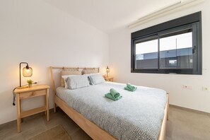 3 bedrooms, desk, iron/ironing board, free WiFi - Villa Armonia - Heated Pool - Countryside Charm - by OYOOSTAYS (Daya Nueva)