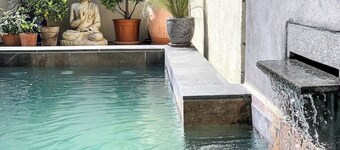 VILLA PITA, SWIMMING POOL IN THE HEART OF LES GOUDES.