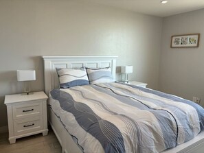 1 slaapkamer, een bureau, gratis wifi, beddengoed