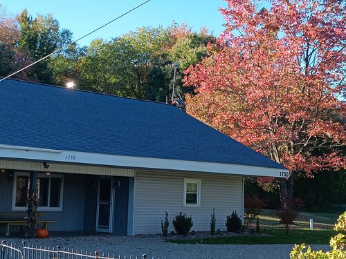 Hunters Retreat, on paved road, walking distance to State Game Lands. One Level