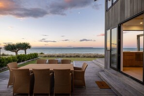 Outdoor dining - Beachfront Mediterranean Villa (Papamoa)