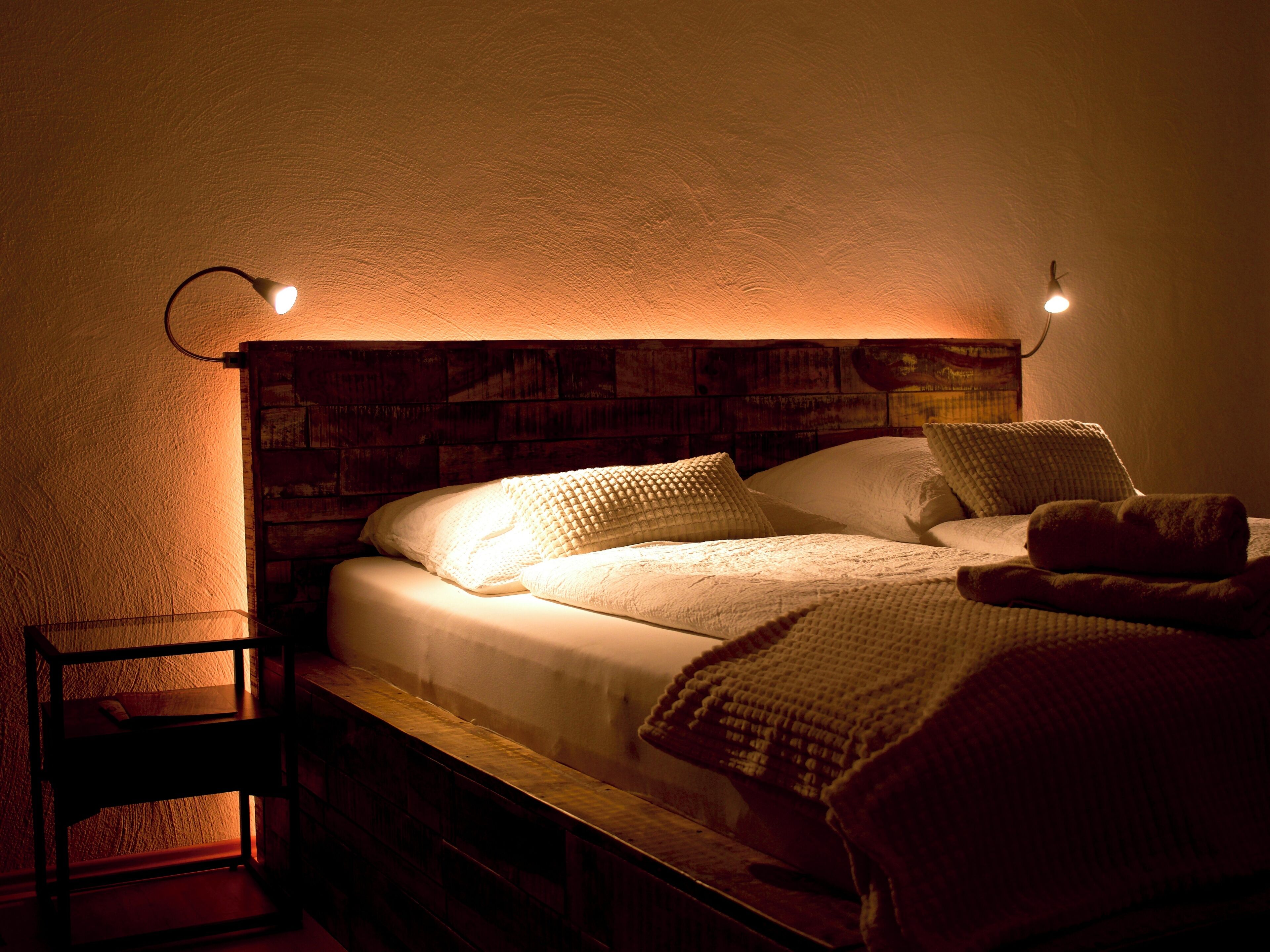 4 bedrooms, desk, iron/ironing board, free WiFi