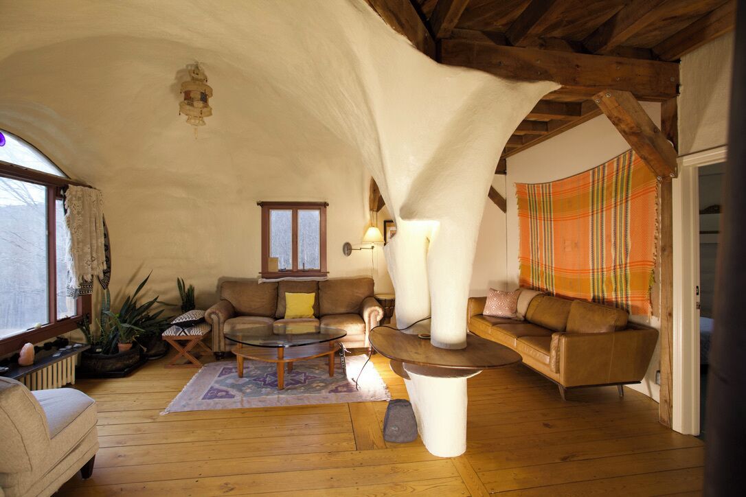 Kamin, Bücher, Videothek