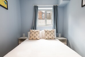 2 chambres, fer et planche à repasser, Wi-Fi gratuit, draps fournis