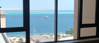 Stunning Sea View 1-bed Apartment in Hurghada