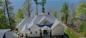 Dock Holiday | Magnificent Main Lake Views | Hot Tub!
