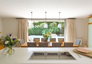 Dining - Charming villa with infinity pool, walking distance to village (Mougins)