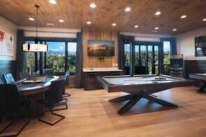 Spielezimmer