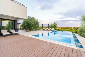 Pool - Villa Pedena in Sveta Katarina - Haus für 8-10 Personen (Sveta Katarina)