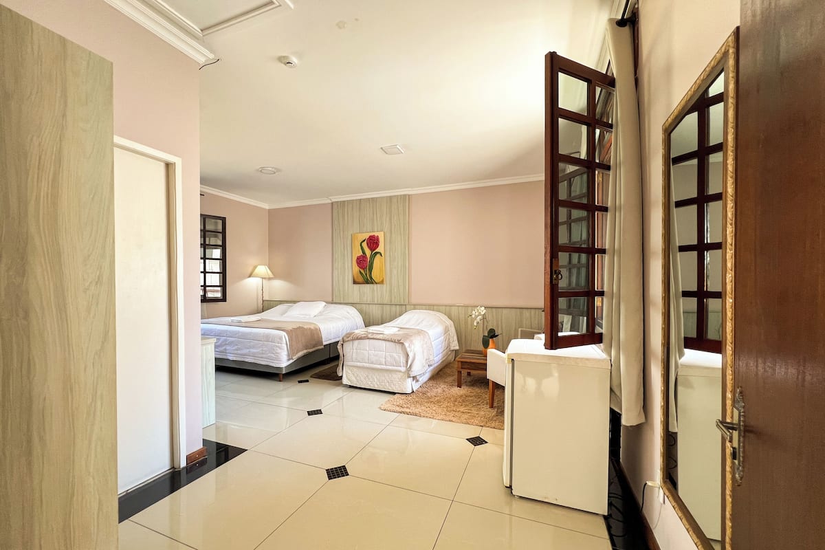 Studiosuite – premium | Skrivebord, skrivebord for bærbar PC og wi-fi (inkludert)