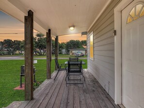 Maisonnette, 2 slaapkamers | Buiten dineren