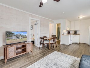 Duplex, 2 Bedrooms | Living area
