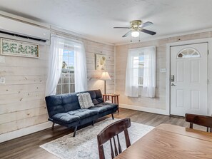 Duplex, 2 Bedrooms | Living area
