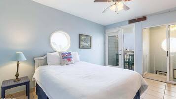 2 bedrooms, iron/ironing board, free WiFi