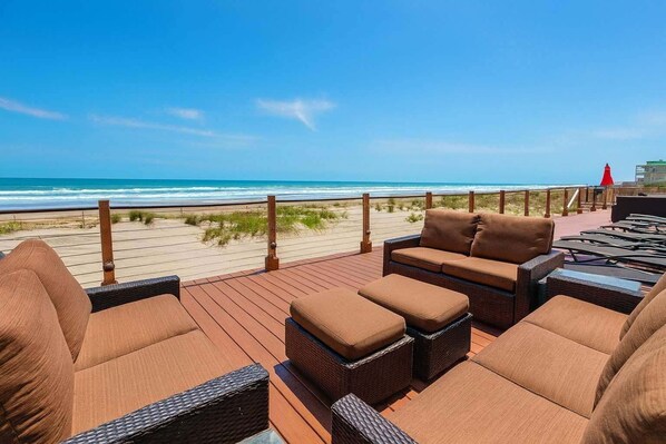 Apartment, 2 Bedrooms | Property grounds