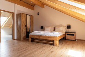 4 chambres, bureau, fer et planche à repasser, Wi-Fi gratuit