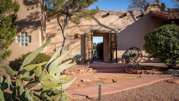 Apartment, 1 Bedroom | Property grounds