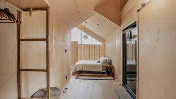 Cabin, 2 Bedrooms | 2 bedrooms, free WiFi