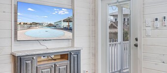 Tequila Sunrise Sfth6 1 Bedroom Cottage by RedAwning