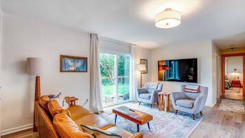 House (2 Bedrooms) | Depan hartanah