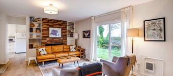 Bay City Retreat ~ 1/2 Mi to Local Beach!