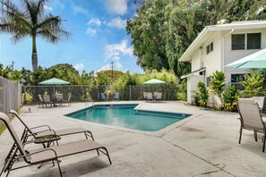 Apartment (2 Bedrooms) | Interior - Walk to Downtown Hilo: Condo w/ Pool Access! (Hilo)