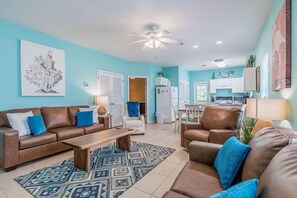 Living area - Nature's Haven- Spend Summer Here! Book Today (Orange Beach)