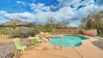 House (3 Bedrooms) | Front of property