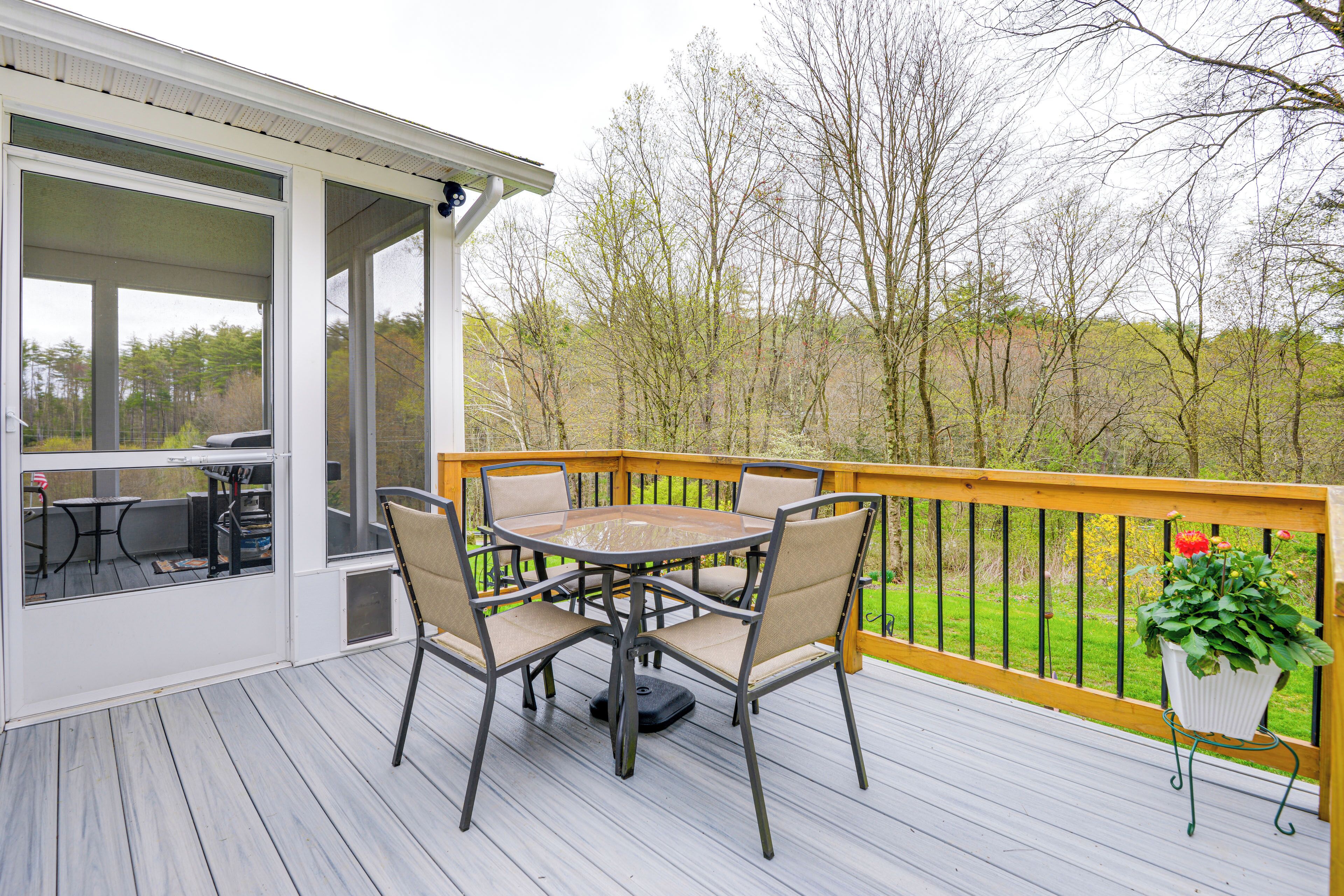 Rumah (2 Bedrooms) | Bagian depan properti