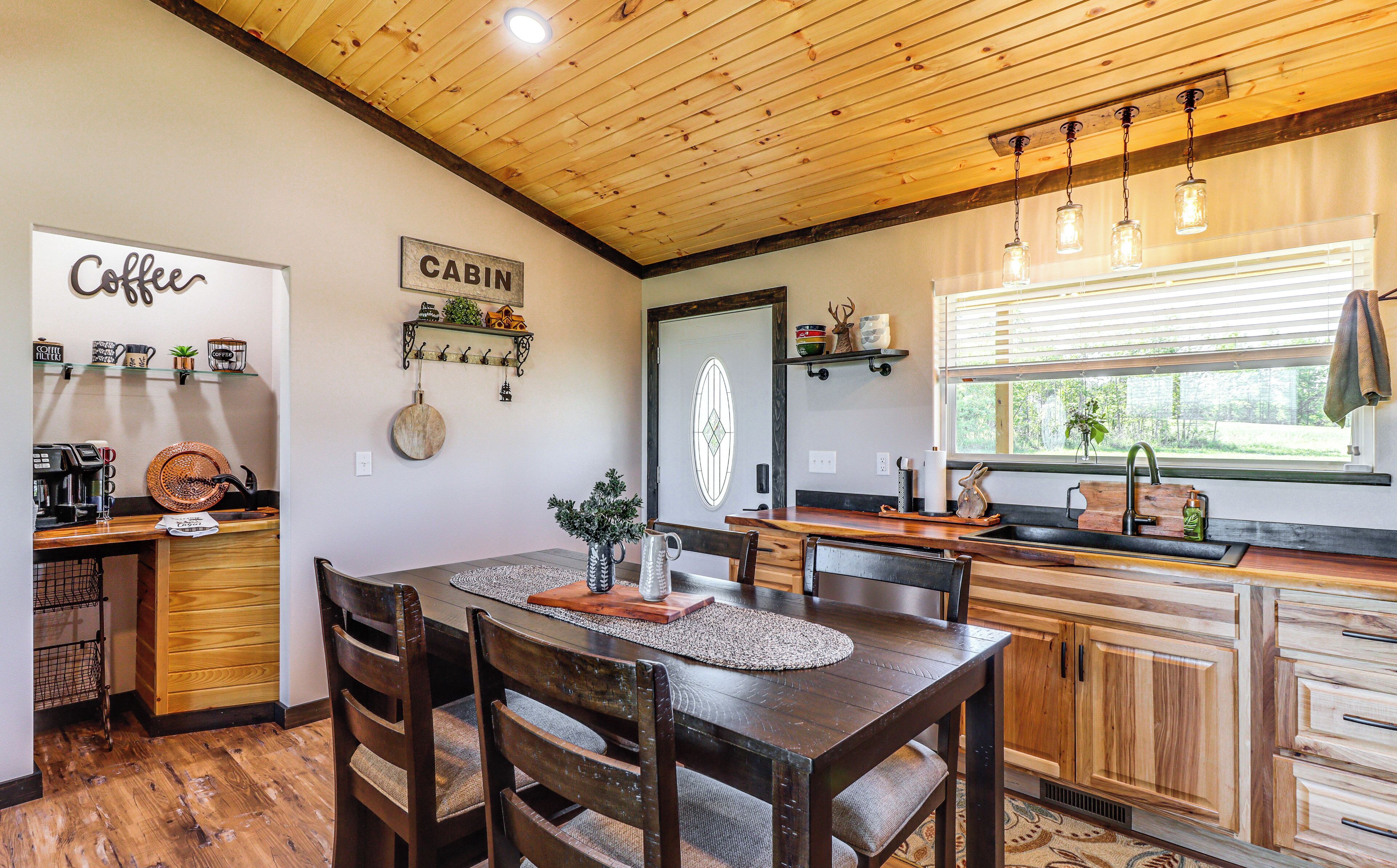 المنشأة من الداخل