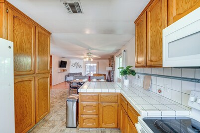 Fun-filled Backyard: Bakersfield Family Haven!