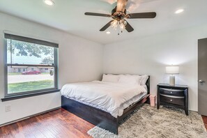 Casa (4 Bedrooms) | 4 dormitoris, planxa i posts de planxar i roba de llit