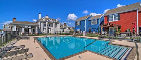 Apartment (2 Bedrooms) | Front of property