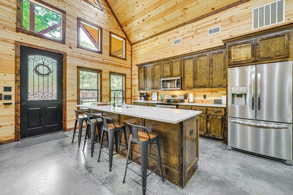 House (2 Bedrooms) | Interior - Private Hot Tub: Luxe Cabin in Broken Bow! (Broken Bow)
