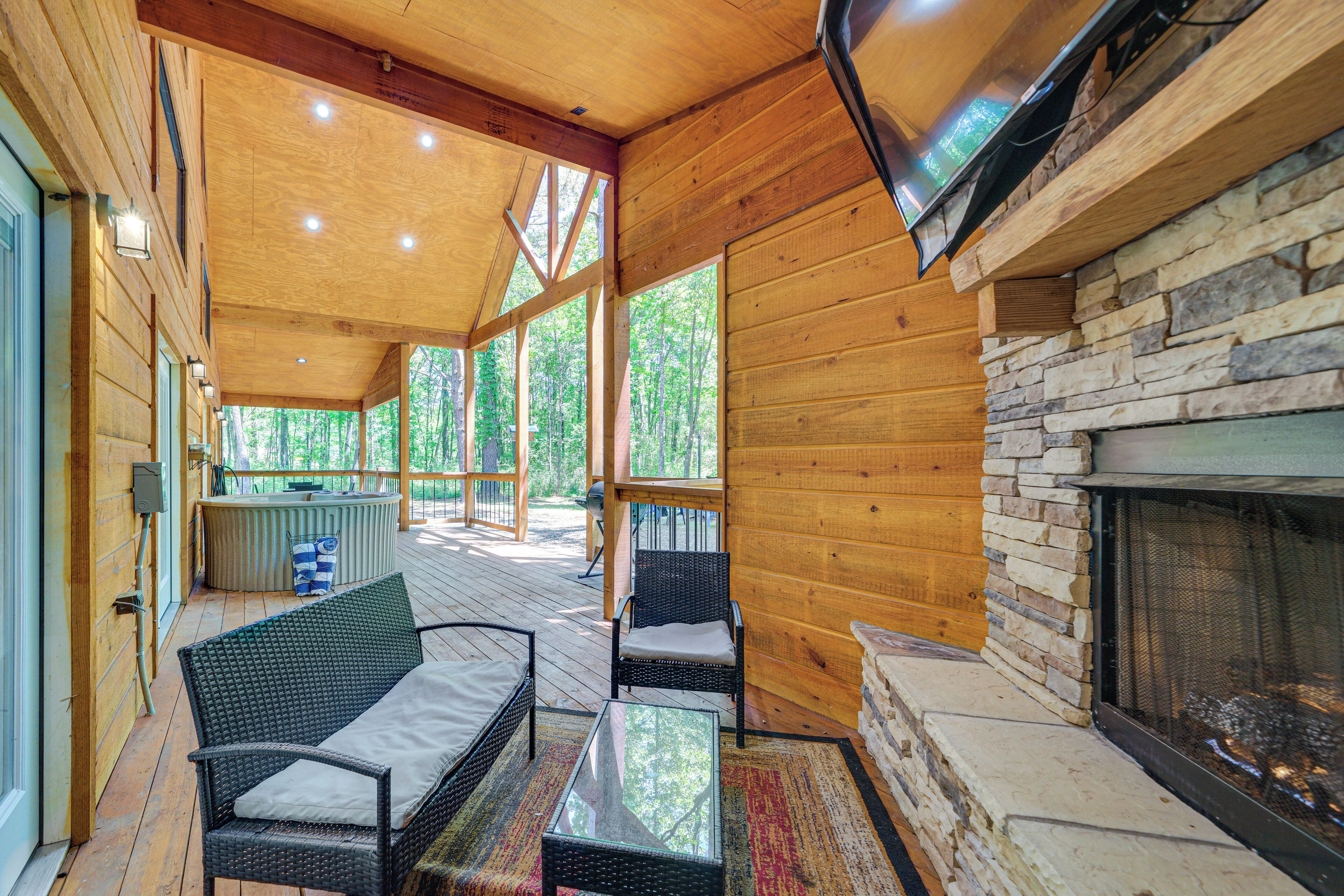 House (2 Bedrooms) | Interior