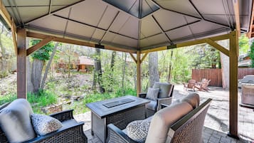 ู
ูุฒู (2 Bedrooms) | ุงูู
ูุดุฃุฉ ู
ู ุงูุฏุงุฎู