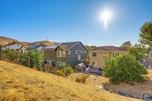 House (4 Bedrooms) | Interior - Spacious Bay Point Family Home w/ Private Yard! (Pittsburg)