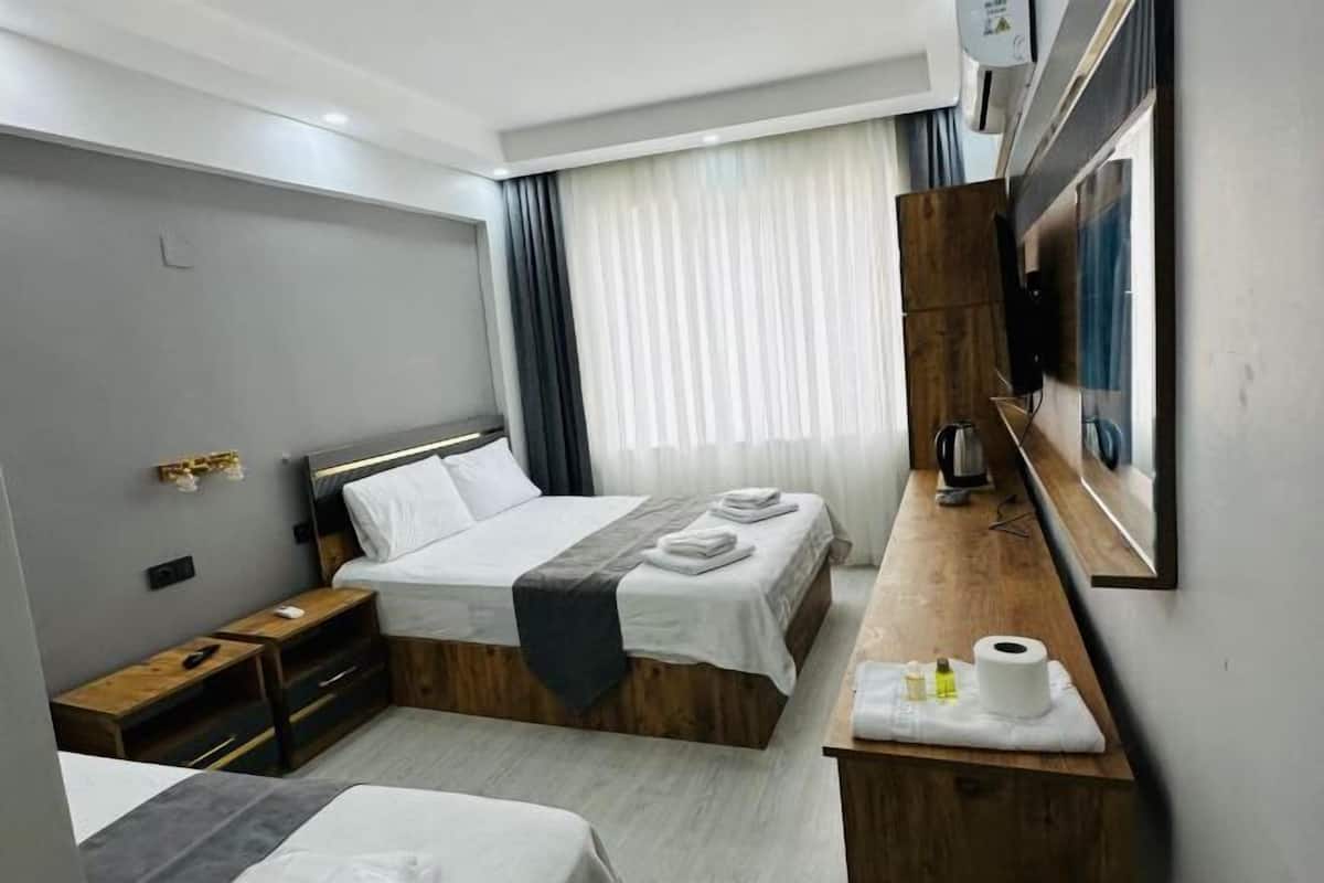 1 bedroom, laptop workspace, free WiFi
