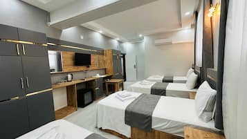1 habitación, espacio para trabajar con laptop y wifi gratis