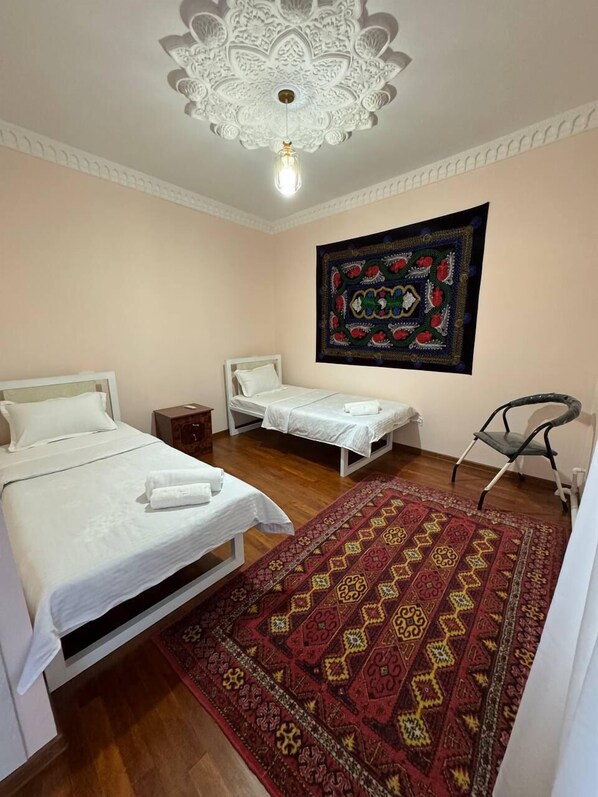 Basic Room | 1 bedroom, laptop workspace, iron/ironing board, free WiFi - Boulevard (Bukhara)
