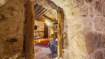 Junior Room | Bathroom | Free toiletries, hair dryer, slippers