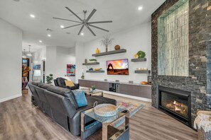 Smart TV, chimenea