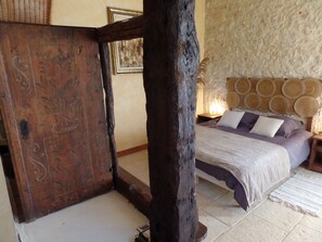Chambre Laborde | Free WiFi - Mas Laborde (Mauroux)