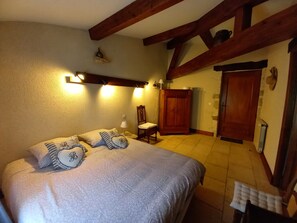 Standard Room, Garden View | Free WiFi