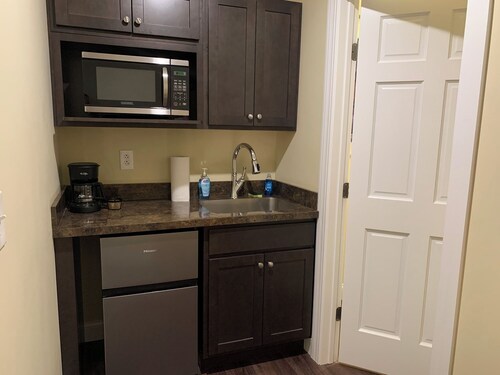 Happy Pastures Campground Suite 2