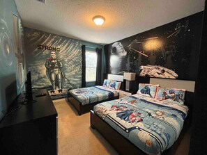 9 bedrooms, iron/ironing board, WiFi, bed sheets