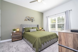 4 bedrooms, iron/ironing board, WiFi, bed sheets