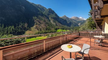 Standardzimmer, Bergblick | Terrasse/Patio