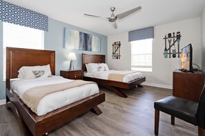 5 bedrooms, iron/ironing board, WiFi, bed sheets
