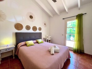 4 chambres, bureau, fer et planche à repasser, Wi-Fi